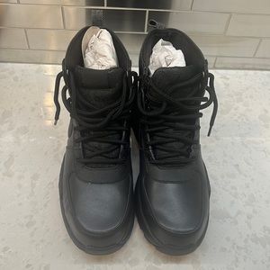 Nike Air Max Goaterra 2.0 size 10.5